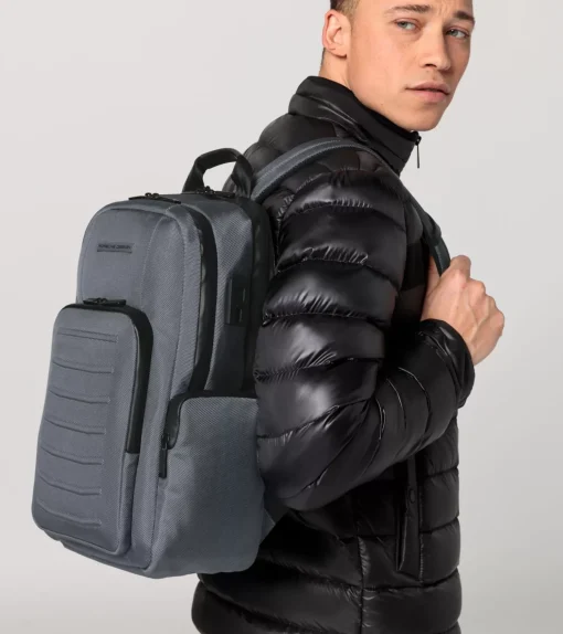 Roadster Pro Backpack M1